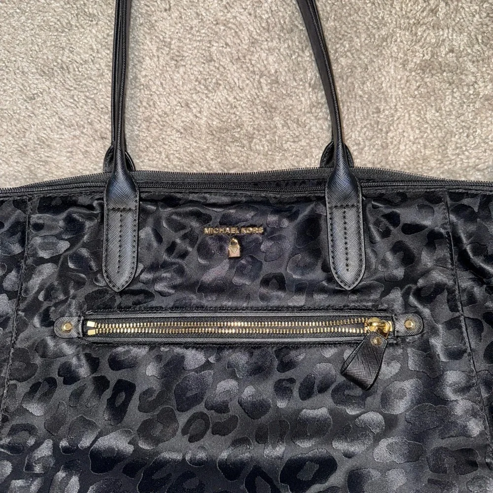 Michael Kors Black Leopard Kelsey Tote - Picture 4 of 5